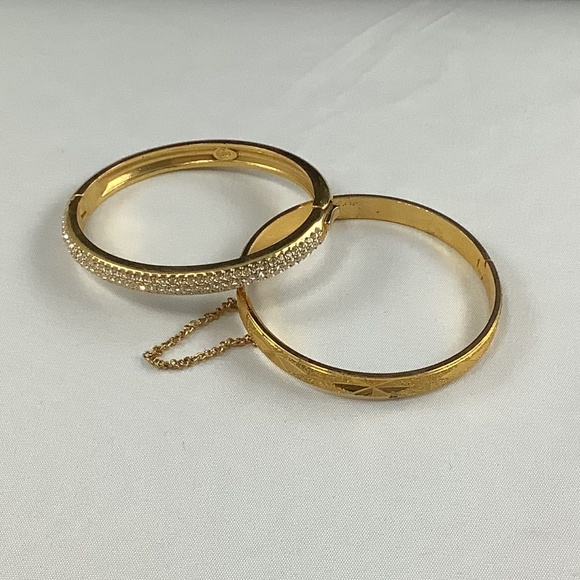 Womens Goldtone Crystal Hinge Bangle Set of 2 - Picture 8 of 13